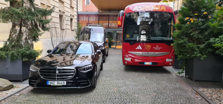football-European-Chauffeur-Limousines-eulimo-eu-01